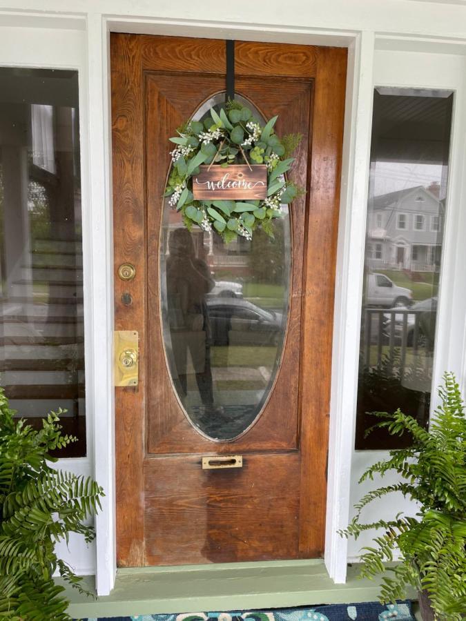 Key Lime Cottage Steps From Cape Charles Beach Bagian luar foto