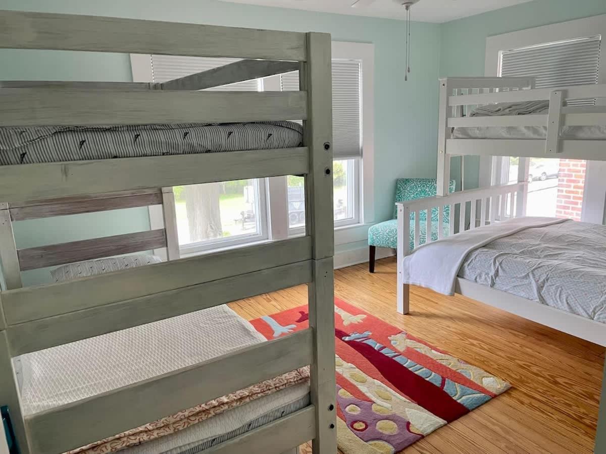 Key Lime Cottage Steps From Cape Charles Beach Bagian luar foto