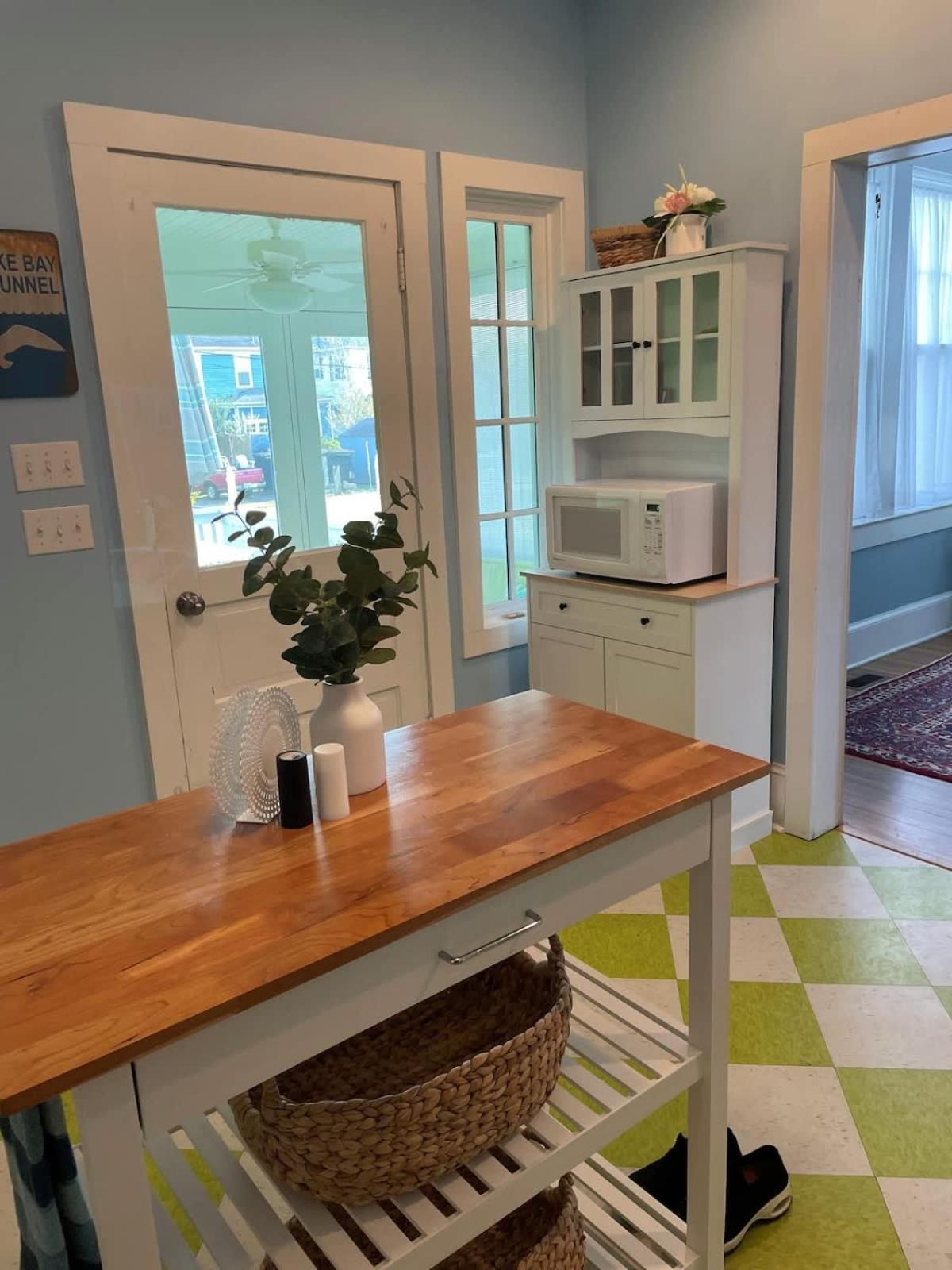 Key Lime Cottage Steps From Cape Charles Beach Bagian luar foto