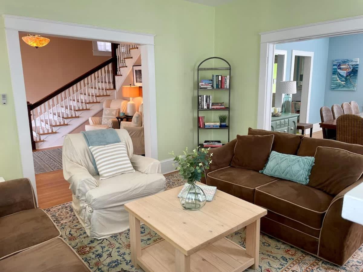 Key Lime Cottage Steps From Cape Charles Beach Bagian luar foto