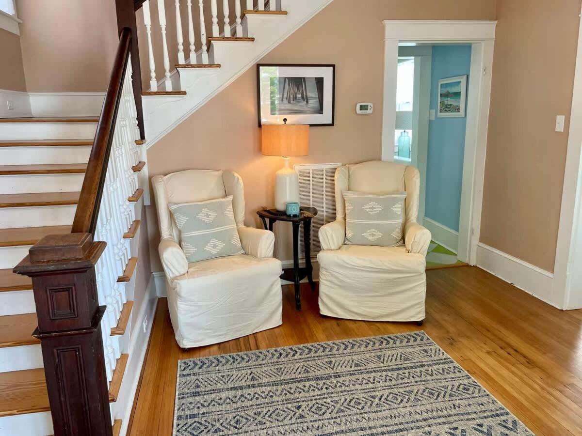 Key Lime Cottage Steps From Cape Charles Beach Bagian luar foto