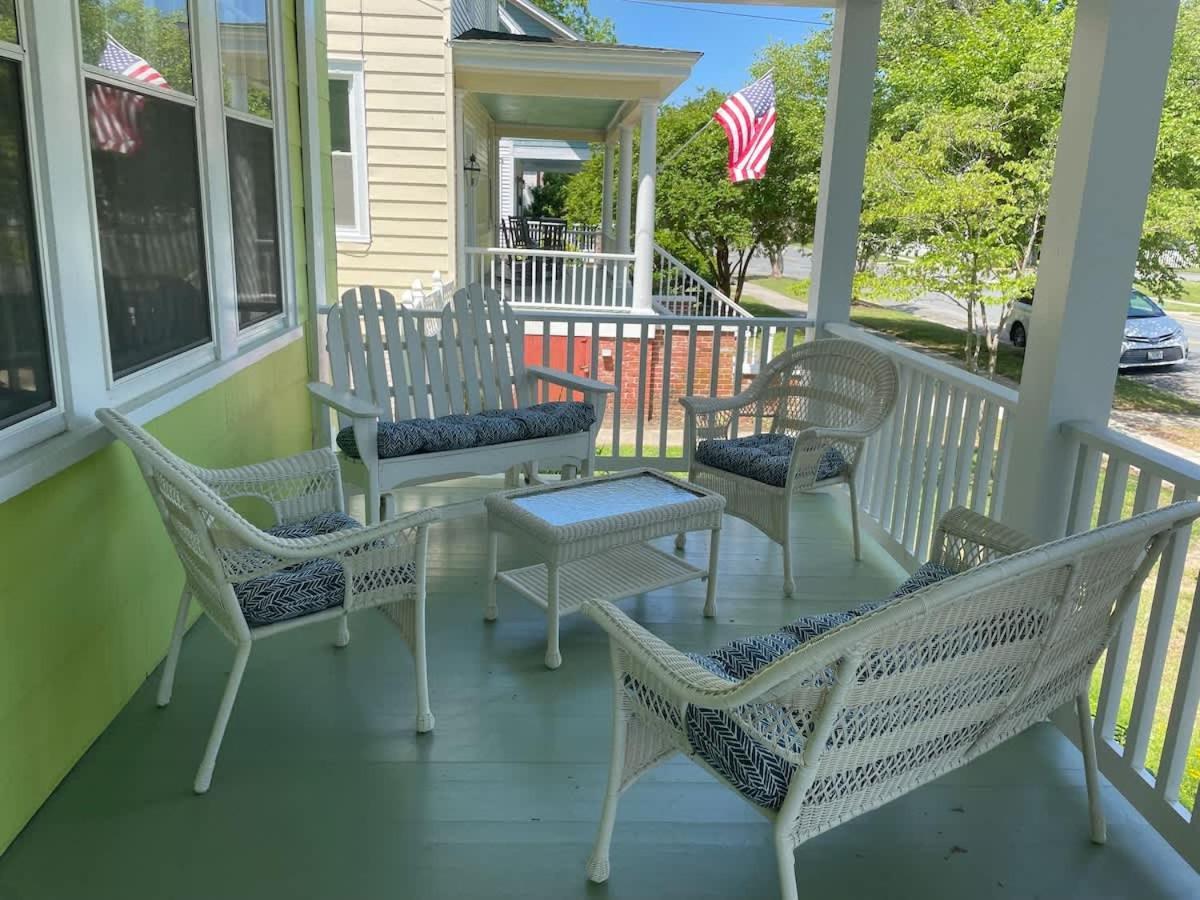 Key Lime Cottage Steps From Cape Charles Beach Bagian luar foto