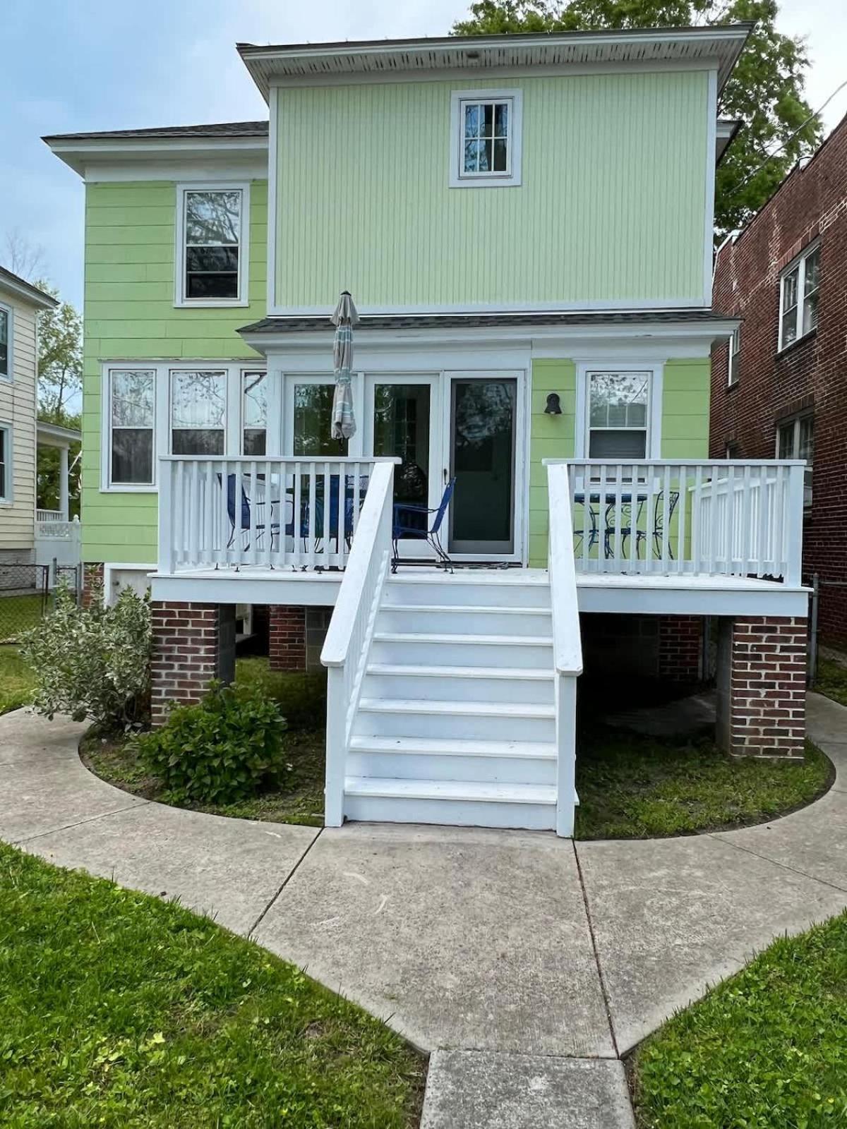 Key Lime Cottage Steps From Cape Charles Beach Bagian luar foto